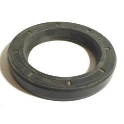 18972 - GM Chevy NV4500 with Bolt-On Yoke Rear Seal
